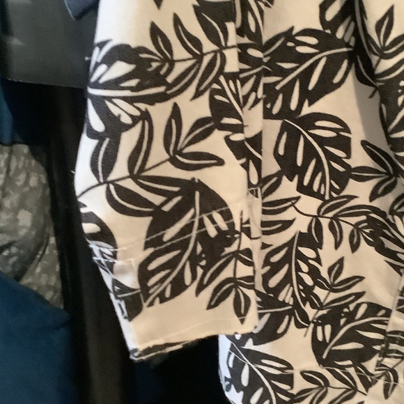 Leaf Print Women's Jacket - Picture 6 of 10